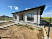 Casa plan parter, 4 camere, teren 477 mp, zona Aeroport 
