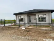Casa plan parter, 4 camere, teren 477 mp, zona Aeroport 