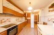 Apartament cu 3 camere si centrală proprie, zona Alfa, Arad 