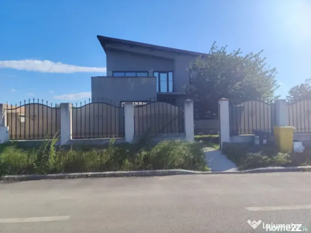 Casă de vânzare – Aeroport/Spitalul Nou Județean