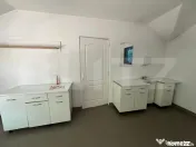 Spațiu cabinete medicale de închiriat – 110 mp, parter + 