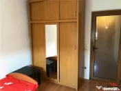 Apartament 3 camere, zona Centrala , etaj 4, renovat si mobi 