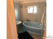 Apartament 3 camere, zona Centrala , etaj 4, renovat si mobi 