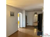 Apartament 3 camere, zona Centrala , etaj 4, renovat si mobi 