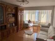 Apartament 3 camere, zona Centrala , etaj 4, renovat si mobi 