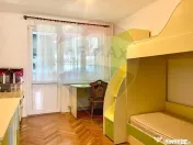 Apartament cu 3 camere de închiriat în zona Cantemir 