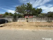 Casa partial renovata, 60mp utili , 6000 mp teren, zona Geor 