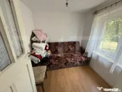 Casa partial renovata, 60mp utili , 6000 mp teren, zona Geor 