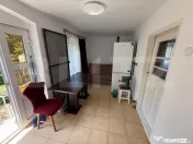 Casa partial renovata, 60mp utili , 6000 mp teren, zona Geor 