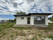 Casa individuala parter ~ 3 camere o baie ~ teren 250mp 
