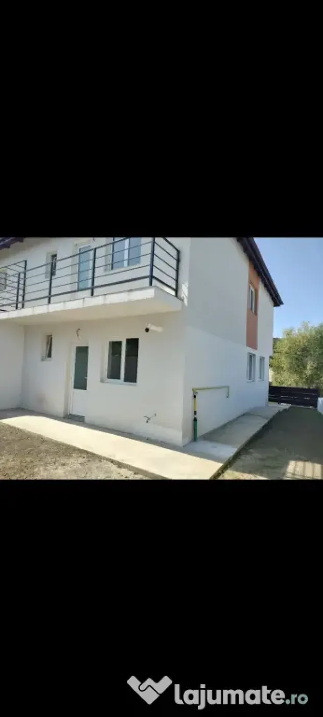 Proprietar vând 1/2 casa duplex Visani Iași
