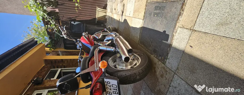 SUZUKI Marauder