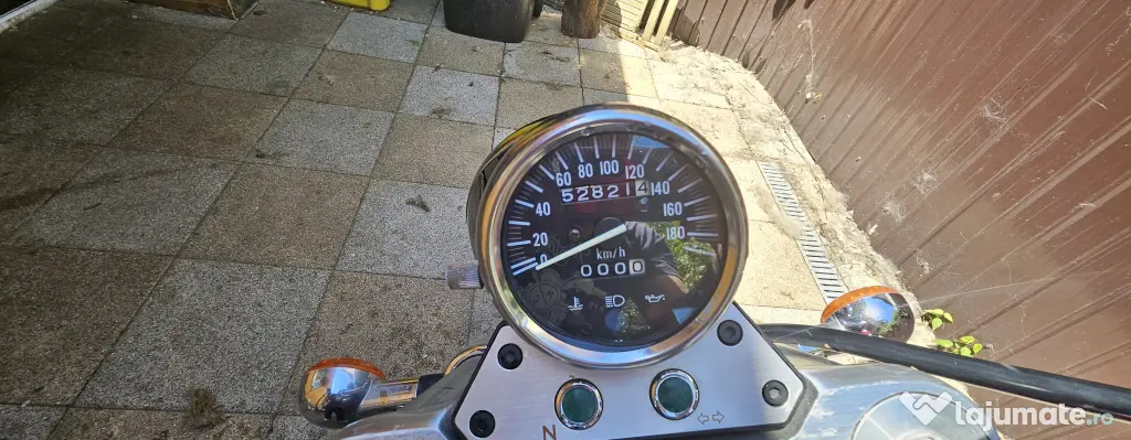 SUZUKI Marauder