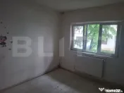 Apartament generos de vanzare 