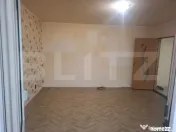 Apartament generos de vanzare 