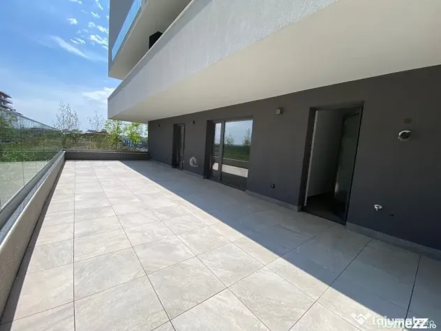 Apartament cu terasa generoasa - 3 camere finisat