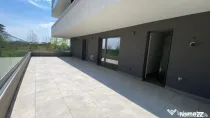Apartament cu terasa generoasa - 3 camere finisat