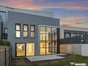 Casa 5 camere moderna cu curte Pipera 
