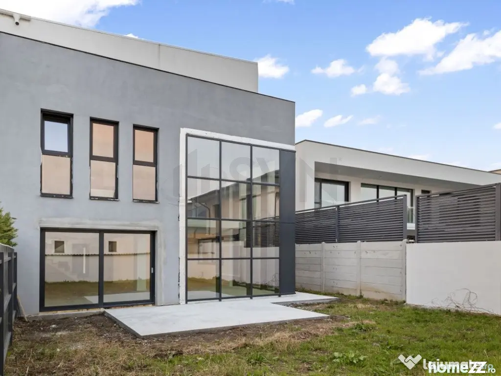 Casa 5 camere moderna cu curte Pipera