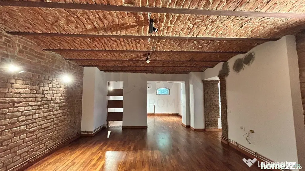 VILA IMPRESIONANTA l PRETABIL AMBASADA l RENOVATA l CURTE...