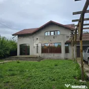 CASA / VILA DE VANZARE