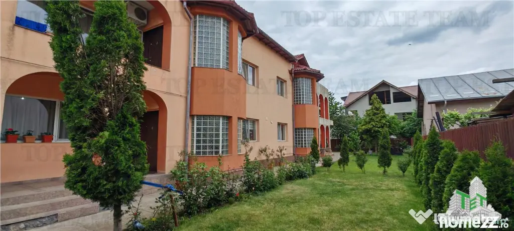 Vila 14 camere 970mp, teren 1045mp, pt ninim 2 familii, mob