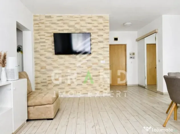 NOU PE PIATA | 3 camere | 70 mp+balcon 8 mp | Parcare | zona