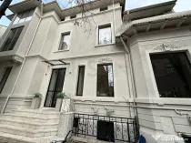 Vila istorica complet renovata in zona Armenesca