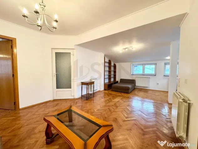 Apartament 3 camere l Cladire interbelica I De vanzare
