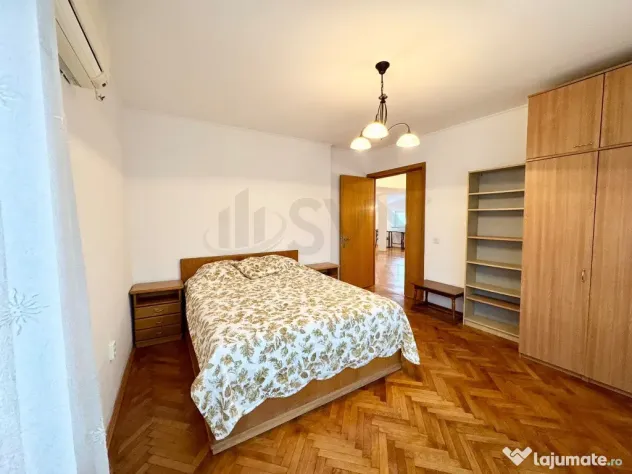 Apartament 3 camere l Cladire interbelica I De vanzare