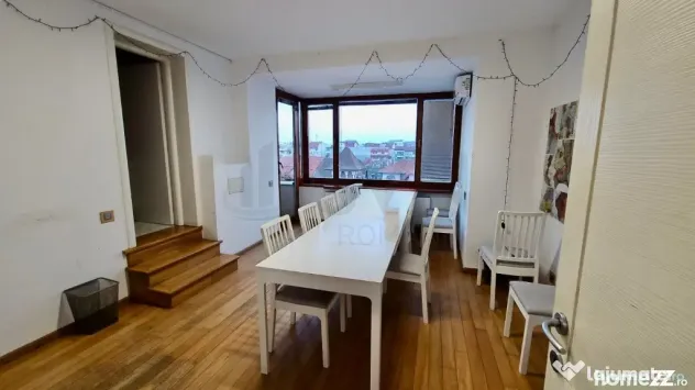 Triplex - 6 camere I Terasa 75 mp I View Superb I De vanzare