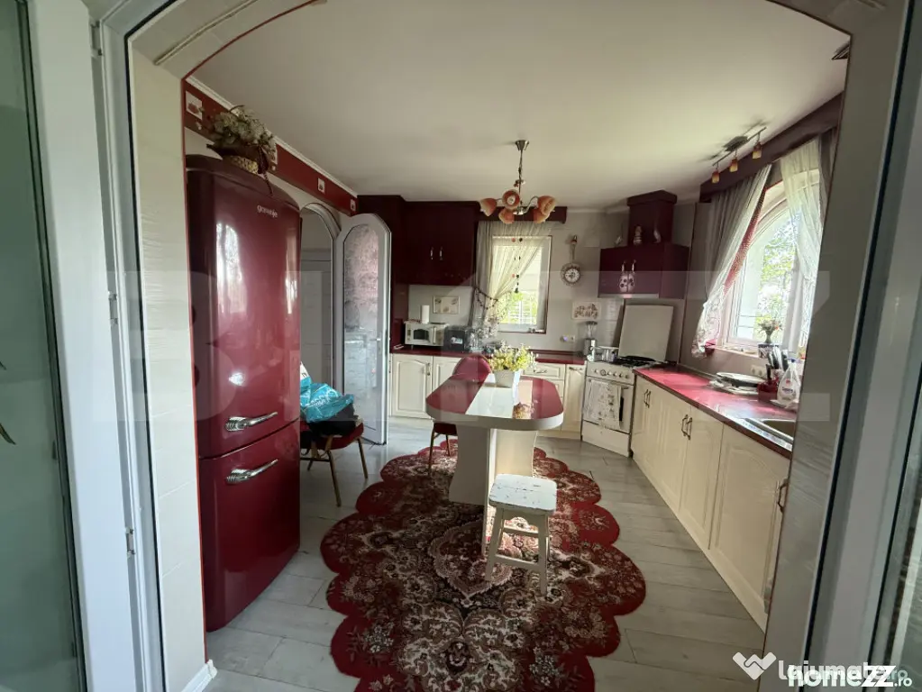 Casă superbă în Mărginenii de Sus –