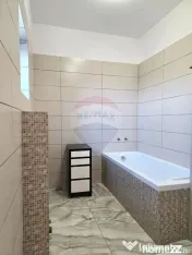 Casă / Vilă din 2024 de vânzare în zona Micro 14 