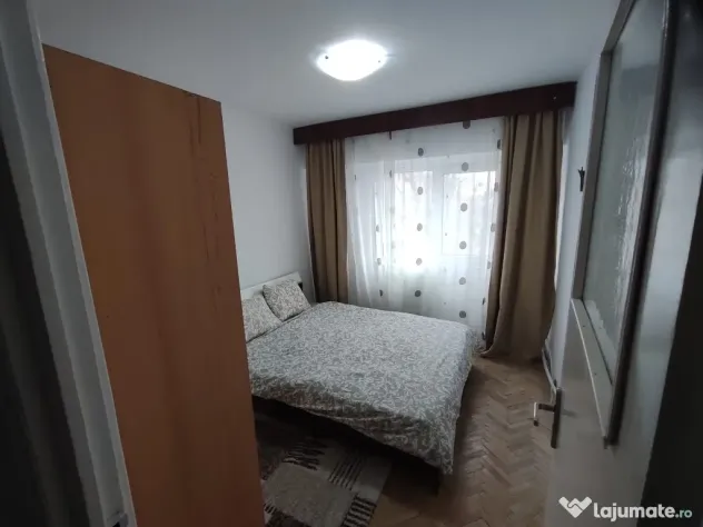 Închiriere apartament 3 camere decomandat zona Tic Tac