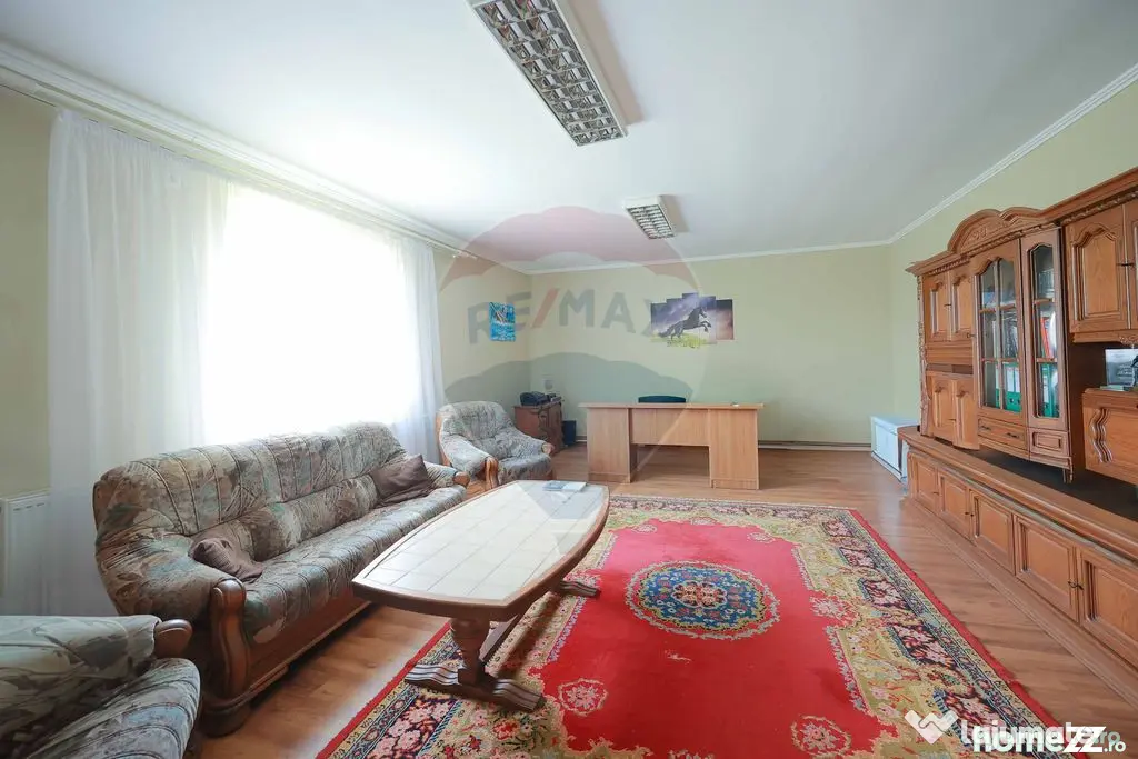 De vânzare fermă multifuncțională, teren 53883 mp - S...