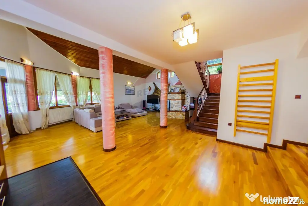 Casa De Vanzare-CEA MAI FRUMOASA PRIVELISTE SPRE BAIA MARE