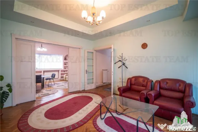 Proprietate interbelica emblematica | Etaj integral in vila