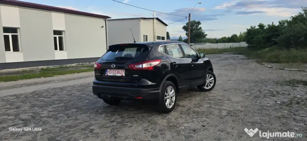 Nissan Qashqai / 2015 / 1,5 Dci / 110 cp / Clima / Navi / Pilot / Camera / Ledur