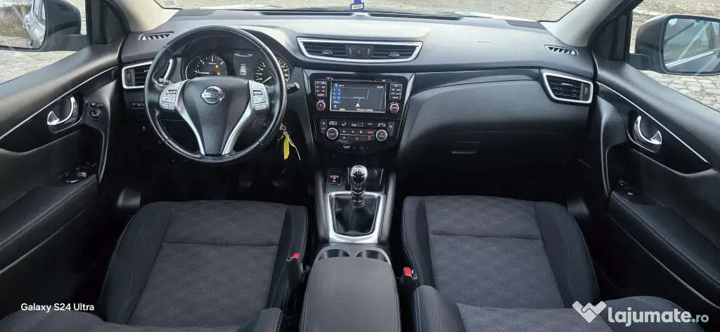 Nissan Qashqai / 2015 / 1,5 Dci / 110 cp / Clima / Navi / Pilot / Camera / Ledur