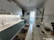 Apartament cu 4 camere decomandate, 2 bai, 2 balcoane, 76mp,