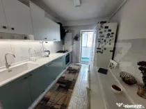 Apartament cu 4 camere decomandate, 2 bai, 2 balcoane, 76 mp