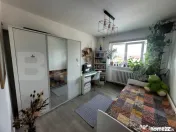 Apartament cu 4 camere decomandate, 2 bai, 2 balcoane, 76mp,