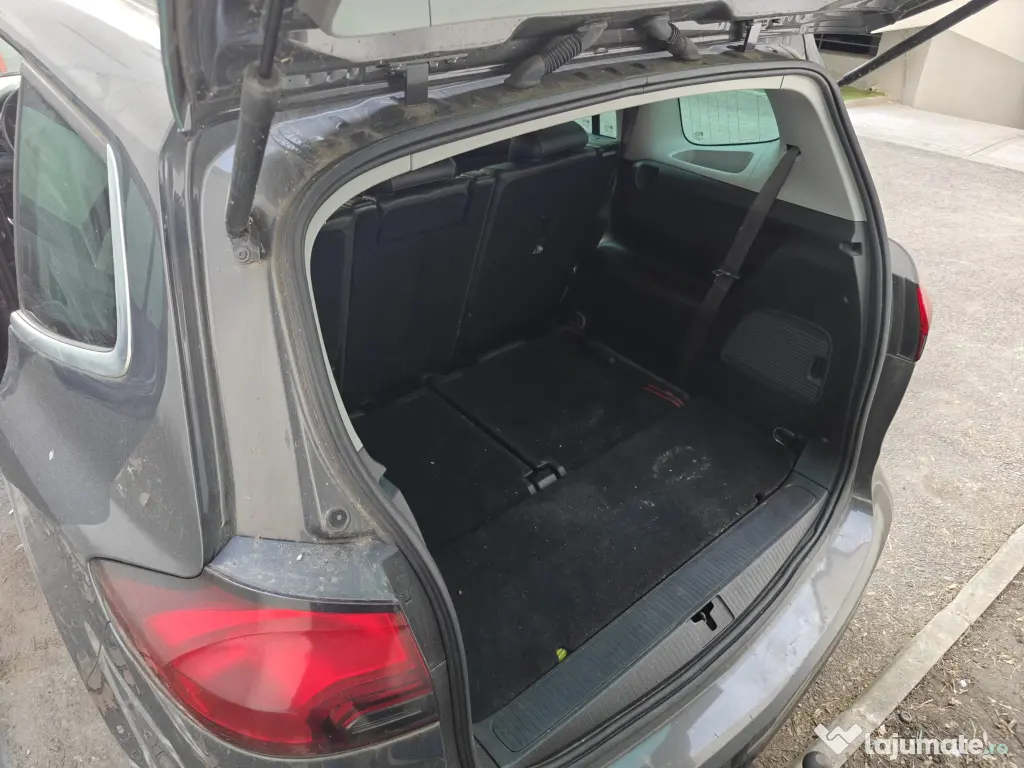 Opel Zafira Tourer 2015