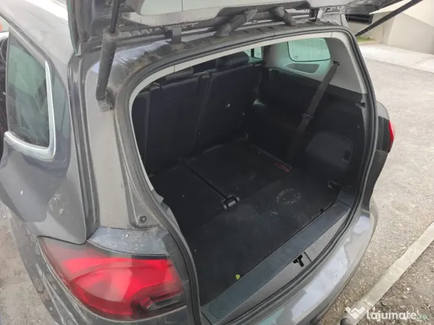 Opel Zafira Tourer 2015