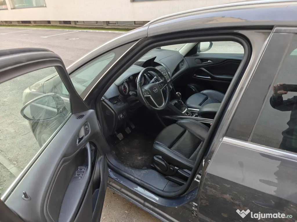 Opel Zafira Tourer 2015