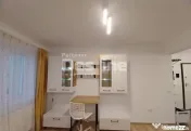 Studio la etaj intermediar, pet friendly, boxa, situat in 