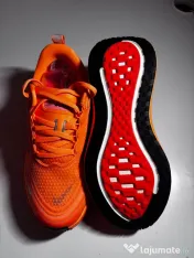 Nike Vomero Zoom X 