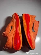 Nike Vomero Zoom X 