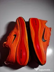 Nike Vomero Zoom X 