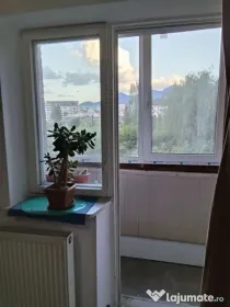 Apartament 2 camere Racadau-intrare,2 balcoane,135000 Euro